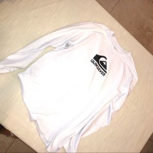 QUICKSILVER YOUTH MEDIUM - 12 rash guard